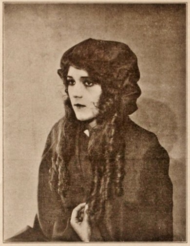 moviwor10chal_0568 LgPic 11181911