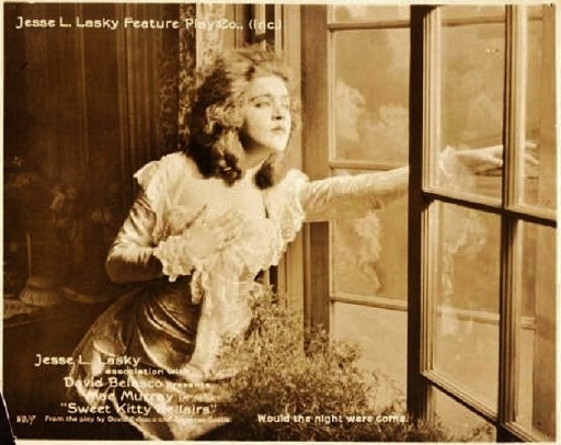 Mae Murray sweet kitty window 2