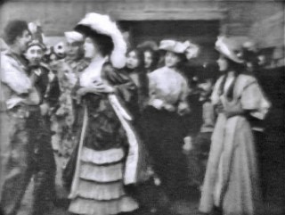 James Kirkwood (L), Billy Quirk (in drag, C), Mary Pickford (far R) in GE 04