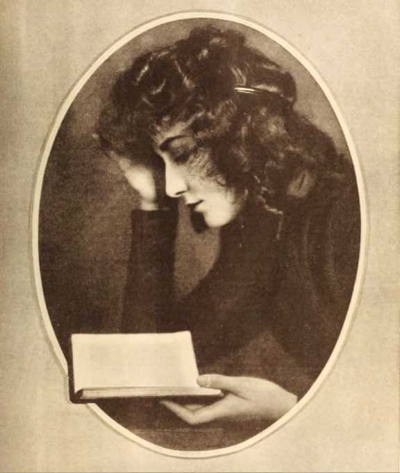 MaryFuller FilmFun Aug 1916 detail